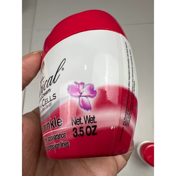 Teatrical Anti-Wrinkle Facial Cream 3.5 oz, Buddleja Davidii Stem Cells Floral - Picture 5 of 6